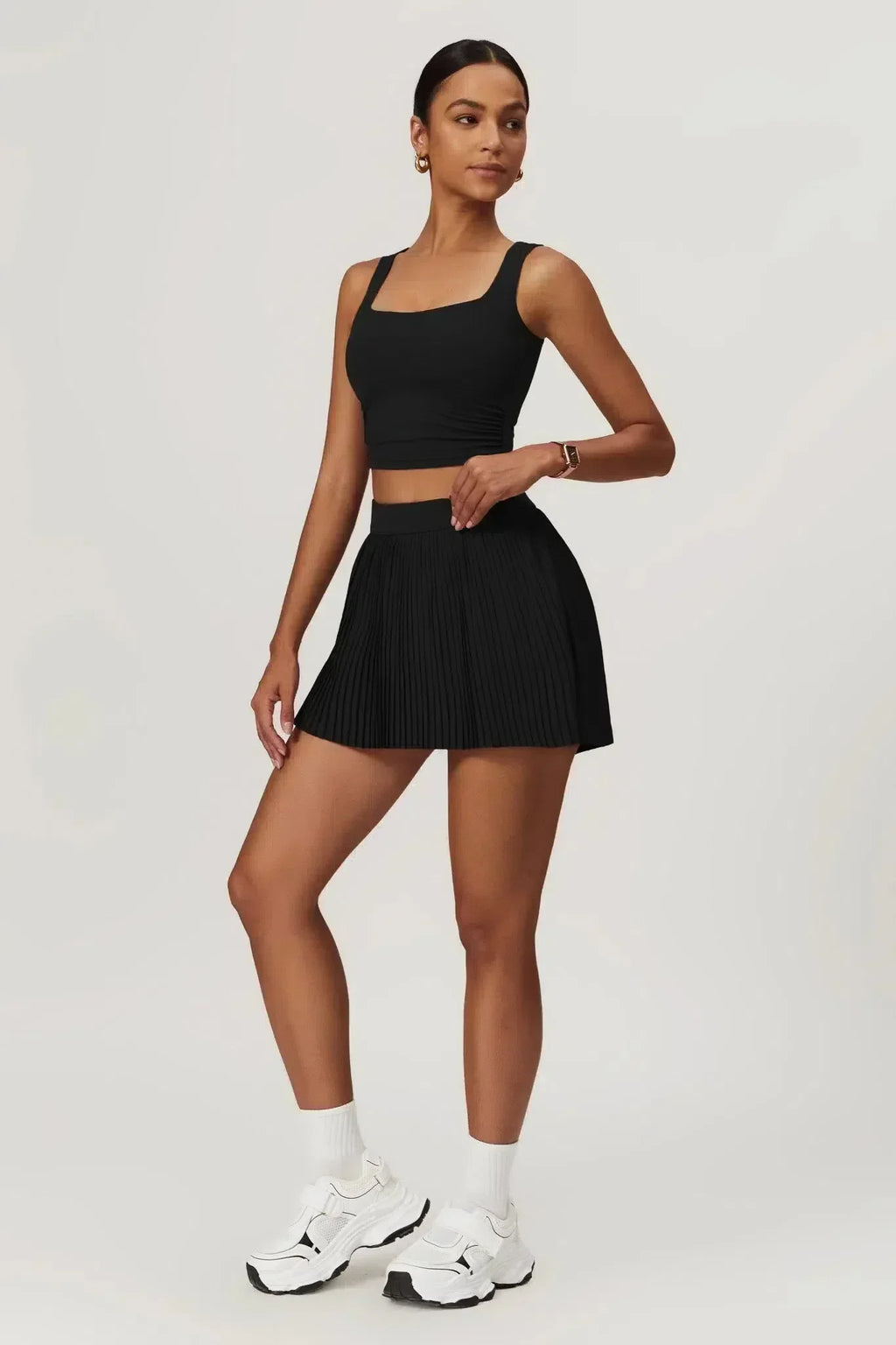 Abriana – Kwadratowy dekolt – Dopasowany top