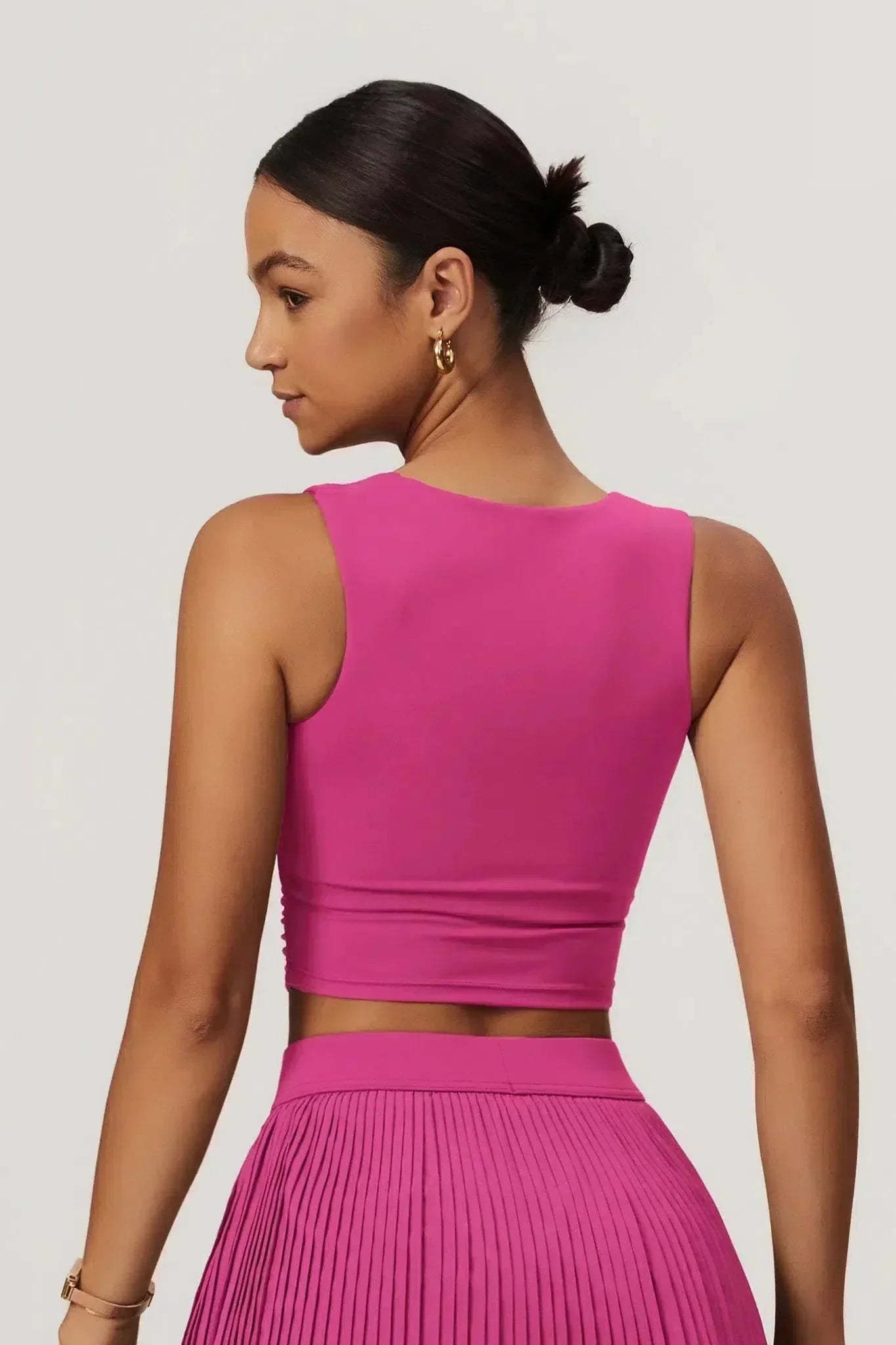 Abriana – Kwadratowy dekolt – Dopasowany top