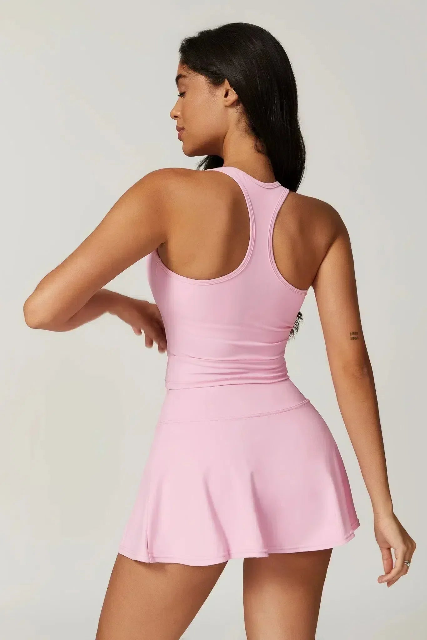 Arielle – Sportowy design – Minispódniczka