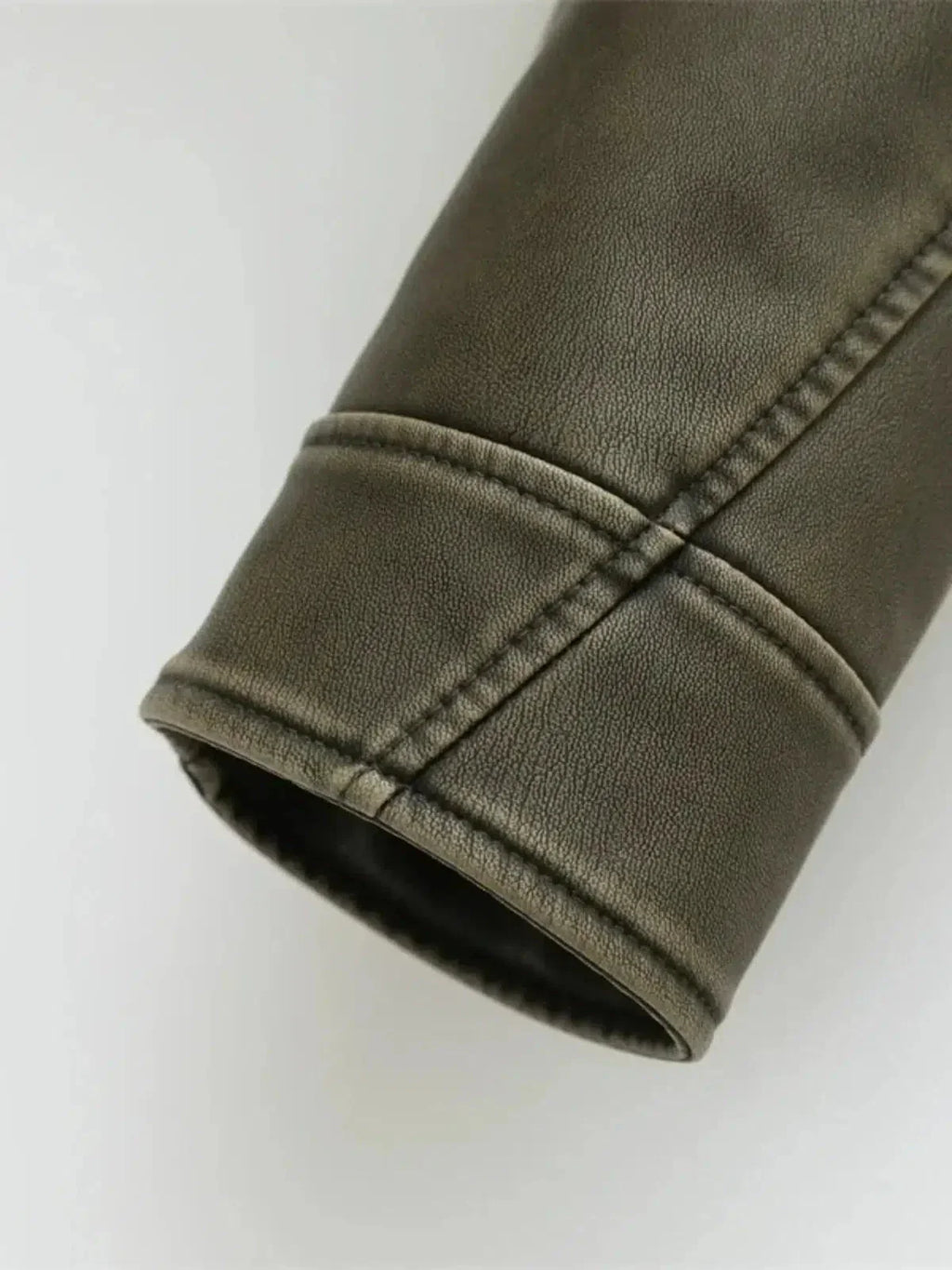 Isla – Krótki dopasowany krój – Kurtka biker z paskiem