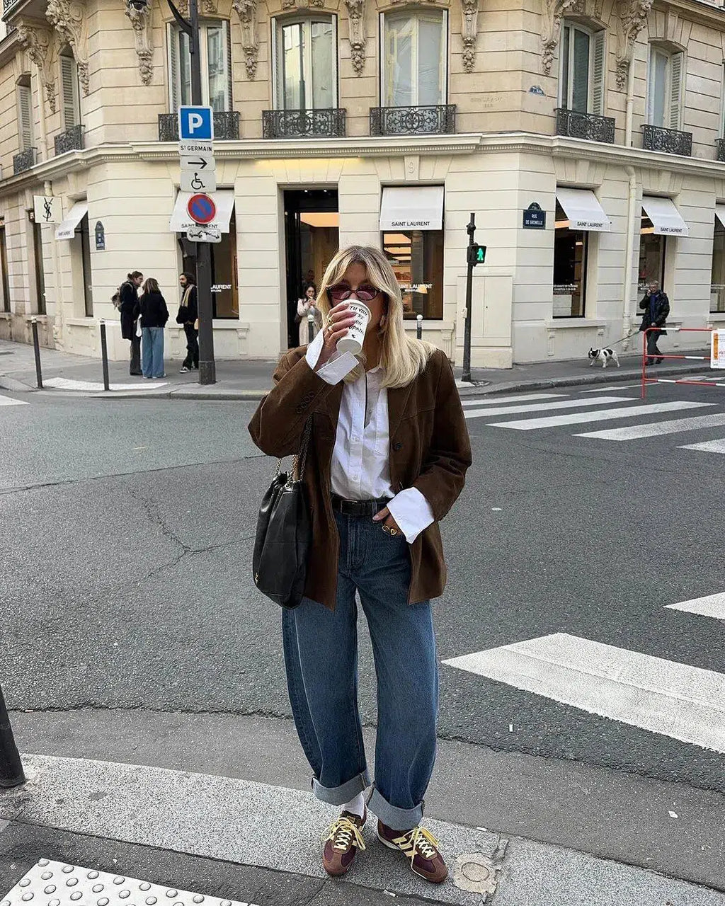 Lorenza – Strukturalne ramiona – Marynarka z efektem zamszu