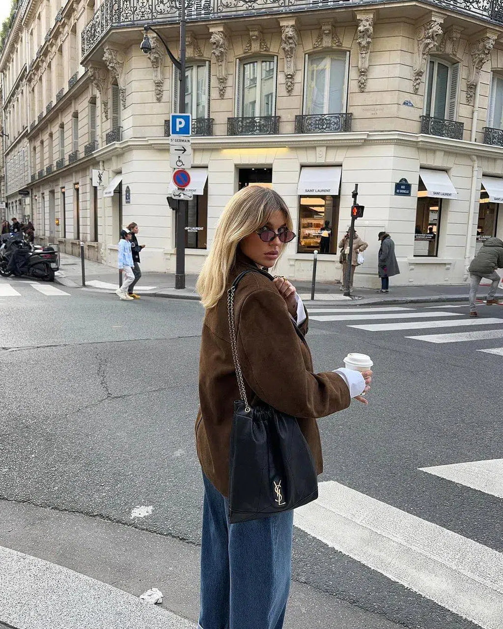 Lorenza – Strukturalne ramiona – Marynarka z efektem zamszu