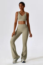 Mariuccia – Dekolt w łódkę – Zestaw biustonosz sportowy + rozkloszowane legginsy