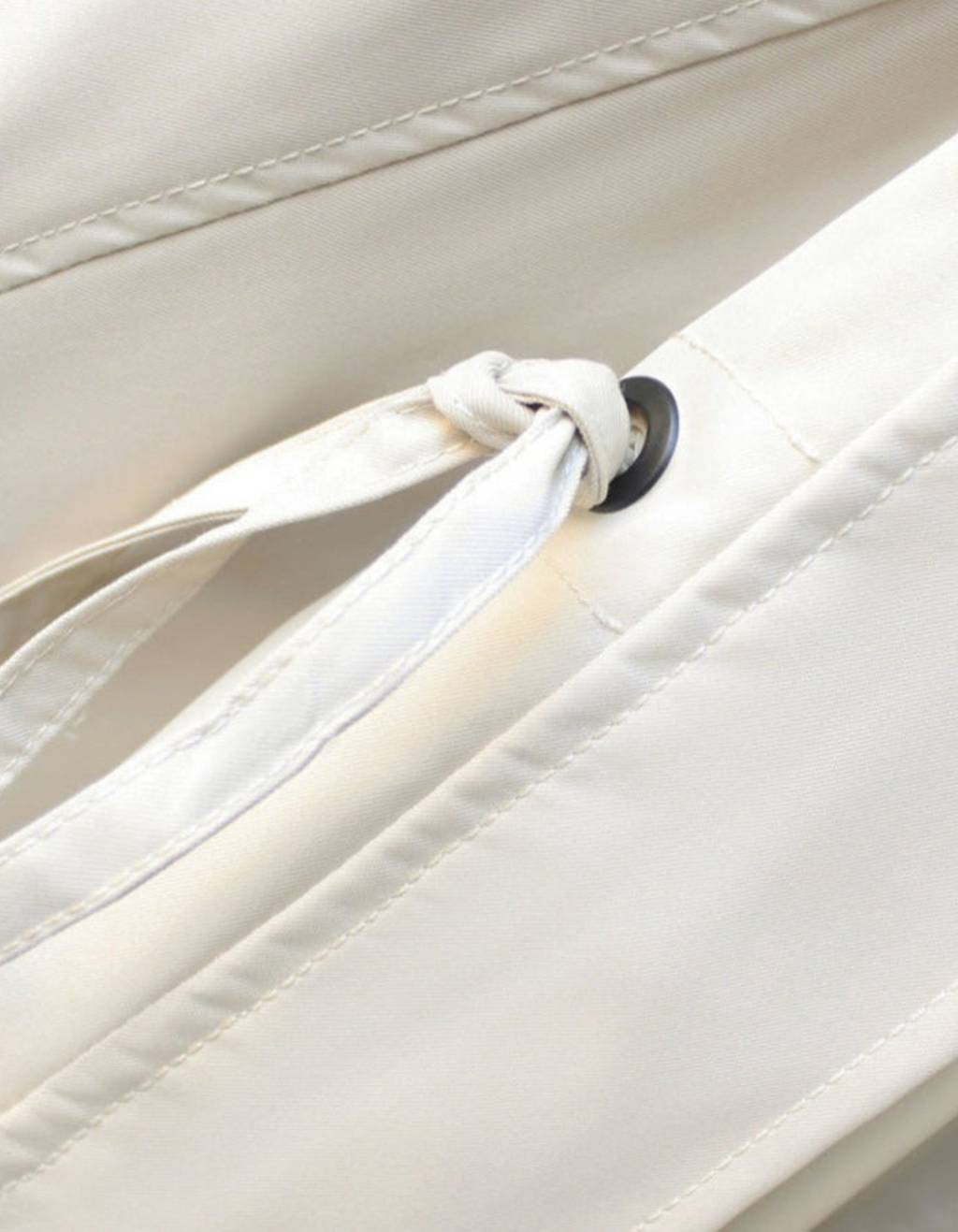 Melissa – Kontrast kolorów – Oversize’owa kurtka