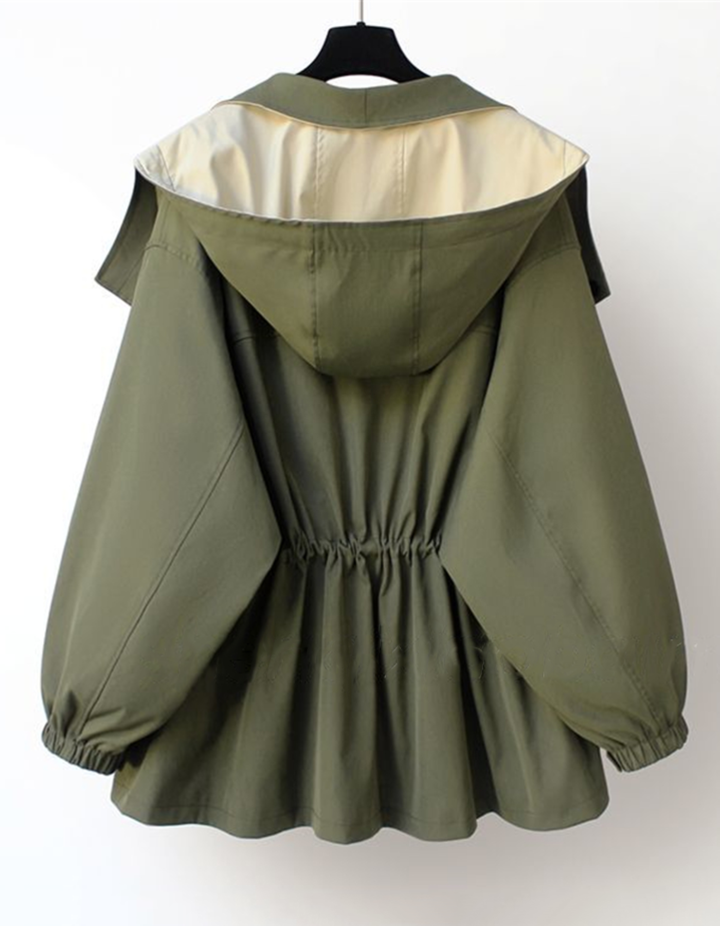 Melissa – Kontrast kolorów – Oversize’owa kurtka