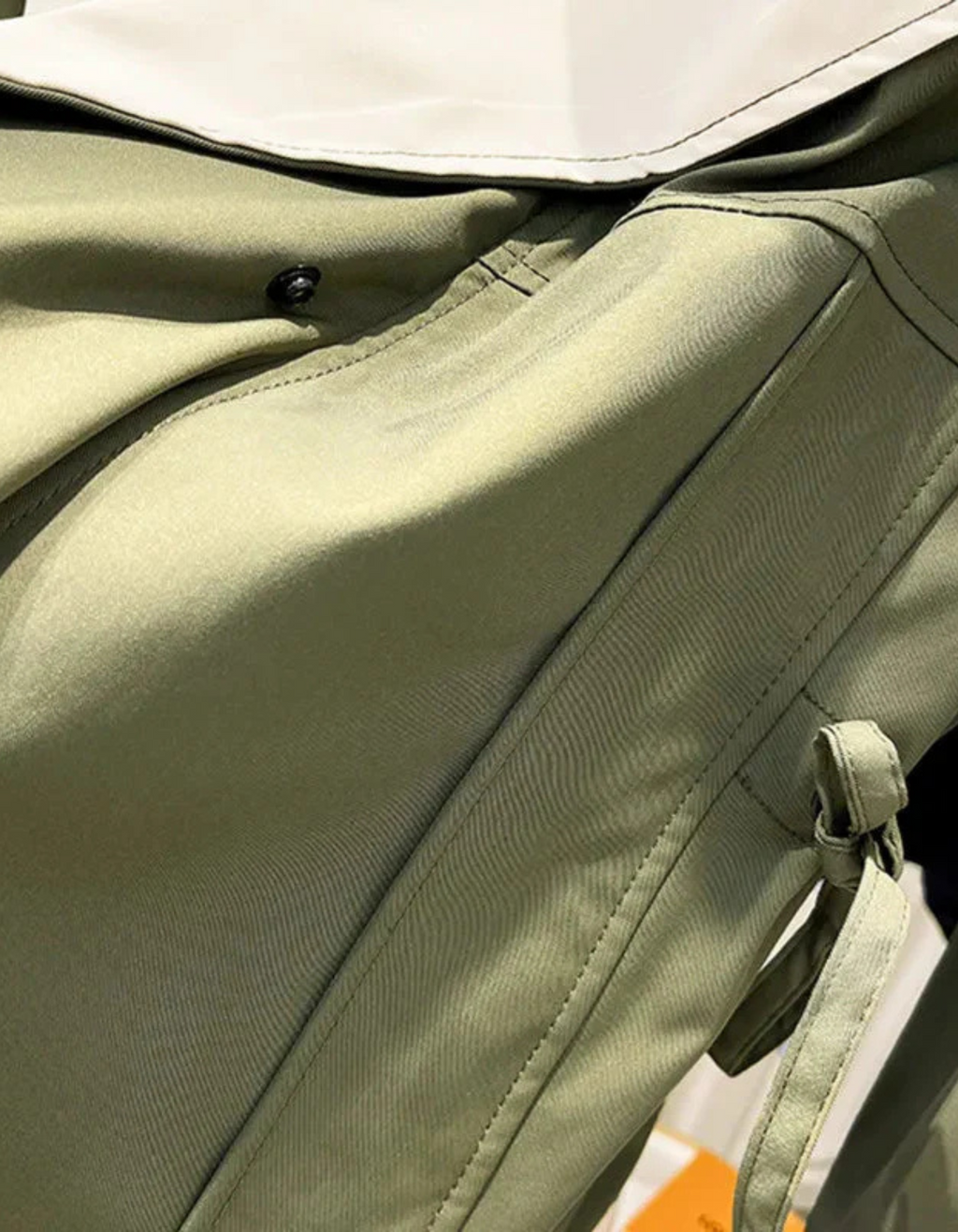 Melissa – Kontrast kolorów – Oversize’owa kurtka