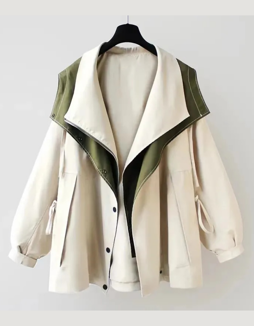 Melissa – Kontrast kolorów – Oversize’owa kurtka