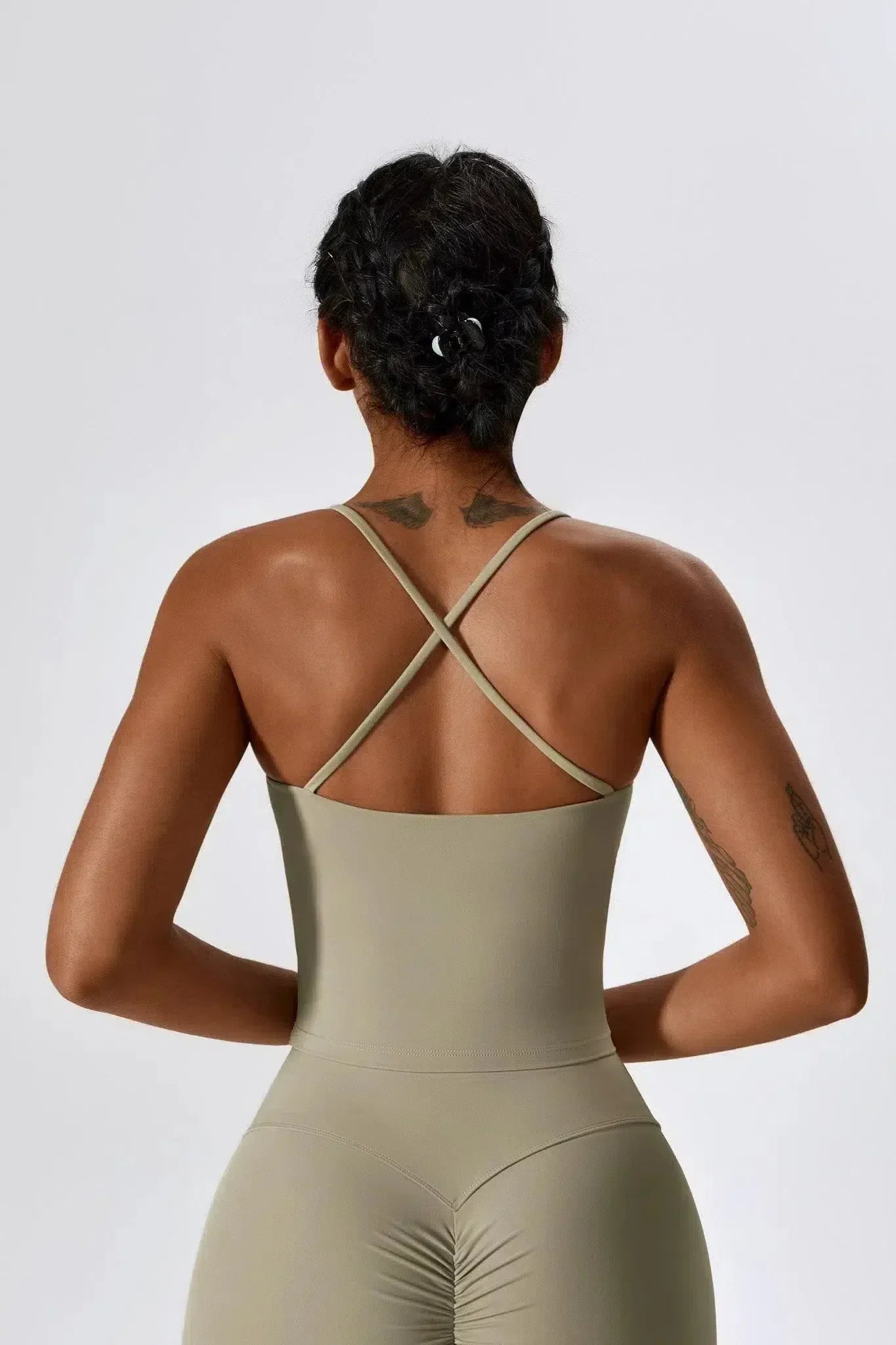 Nicolina – Kwadratowy dekolt – Zestaw top i rozkloszowane legginsy