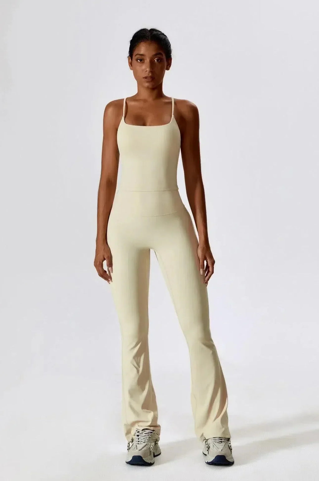 Nicolina – Kwadratowy dekolt – Zestaw top i rozkloszowane legginsy