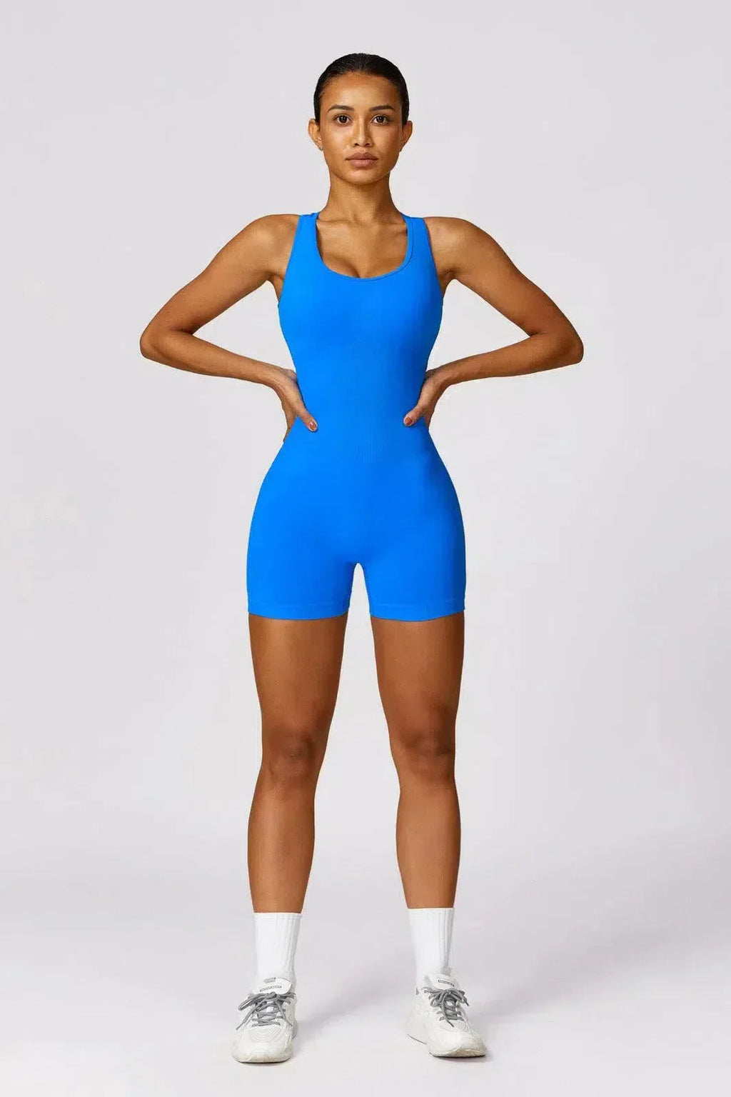 Ophelia – Wycięte plecy – Kombinezon bez rękawów