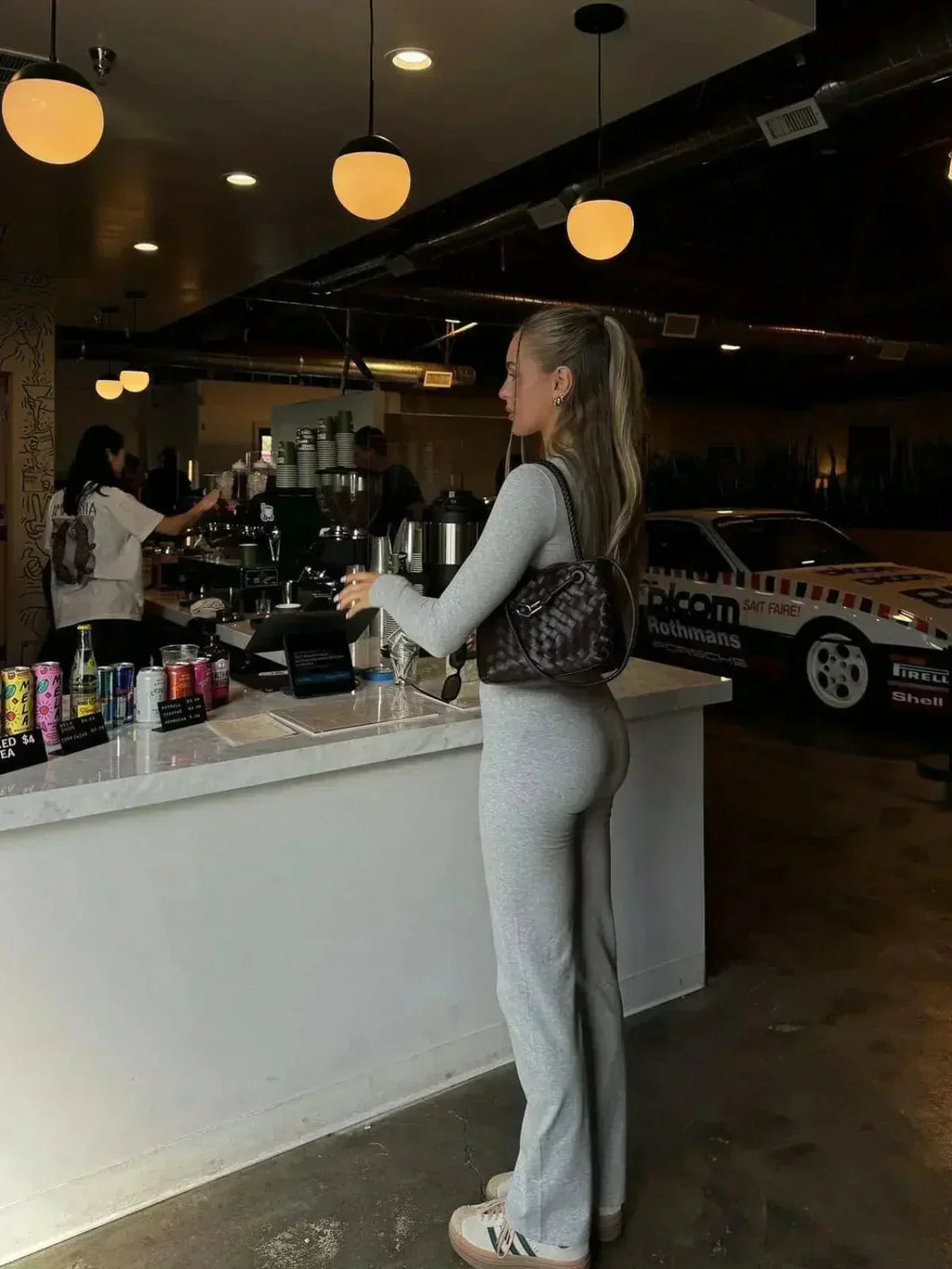 Ovidia – Dopasowany top i spodnie z wysokim stanem – Dwuczęściowy zestaw