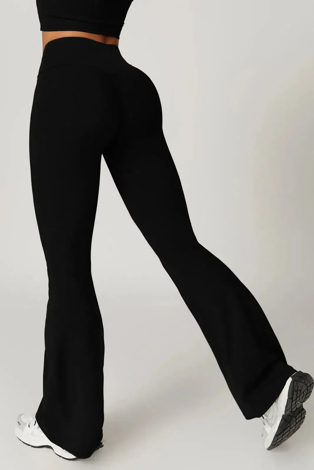 Regina – Krótki top – Zestaw top i legginsy