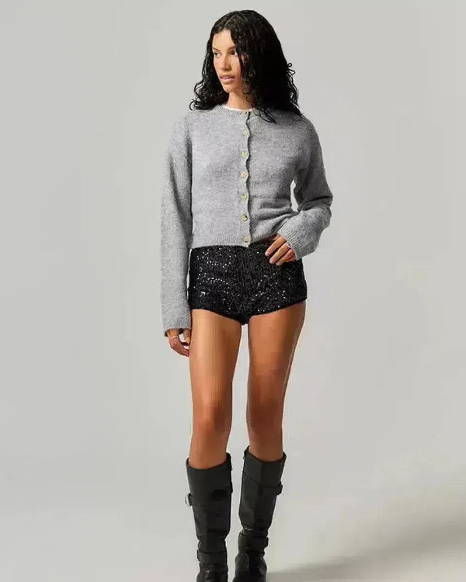 Selora – Cekinowe detale – Aksamitne krótkie spodenki