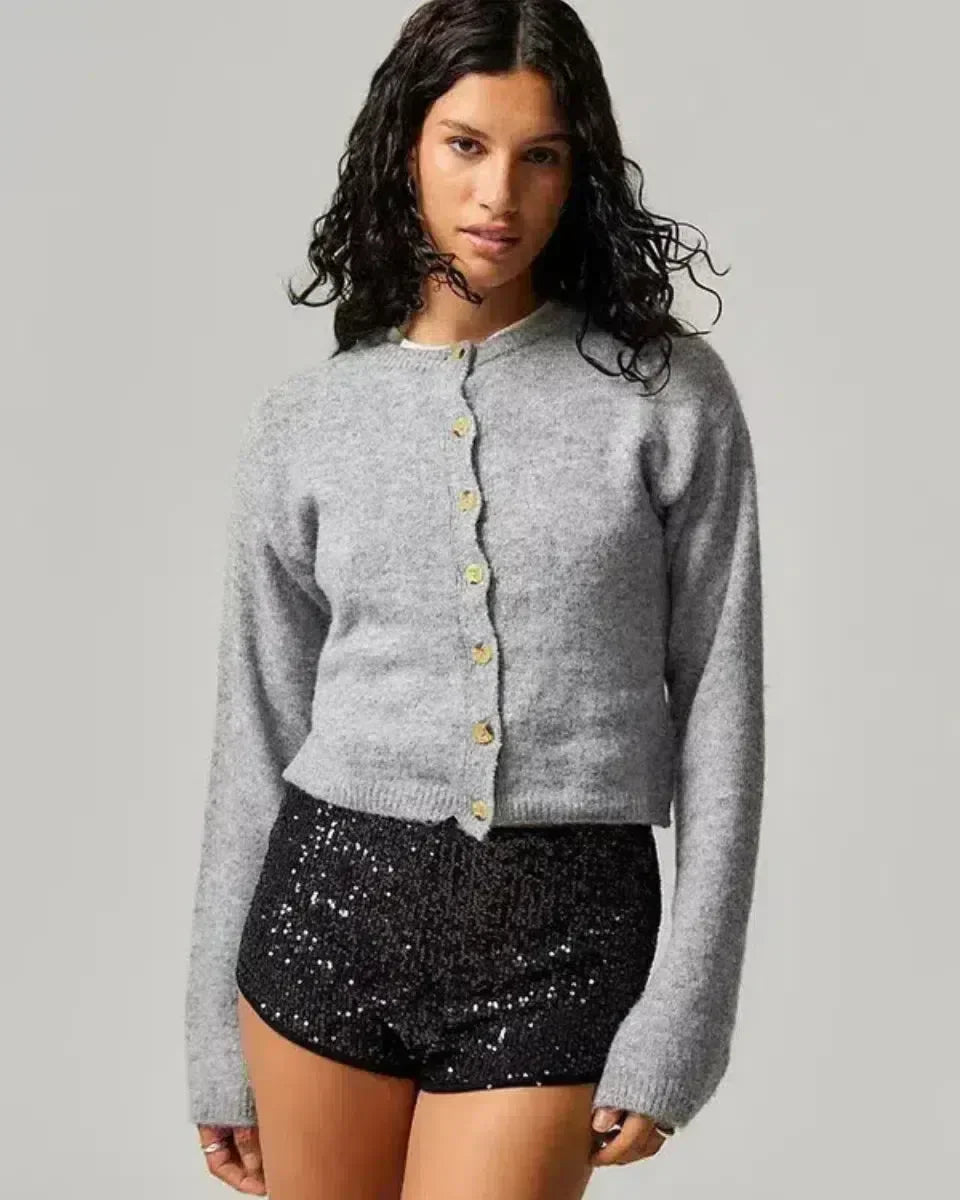 Selora – Cekinowe detale – Aksamitne krótkie spodenki