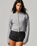 Selora – Cekinowe detale – Aksamitne krótkie spodenki