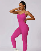 Solara – Dekolt V – Nowoczesny kombinezon sportowy