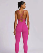 Solara – Dekolt V – Nowoczesny kombinezon sportowy