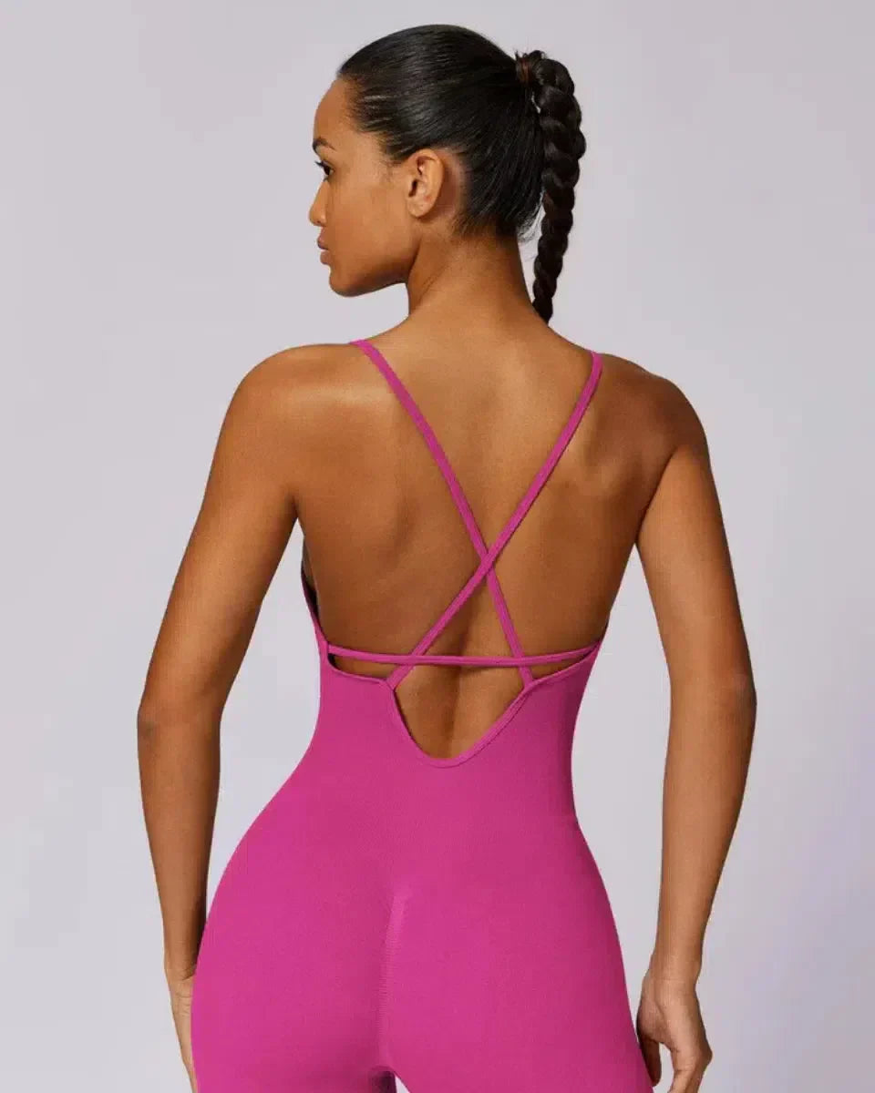 Solara – Dekolt V – Nowoczesny kombinezon sportowy