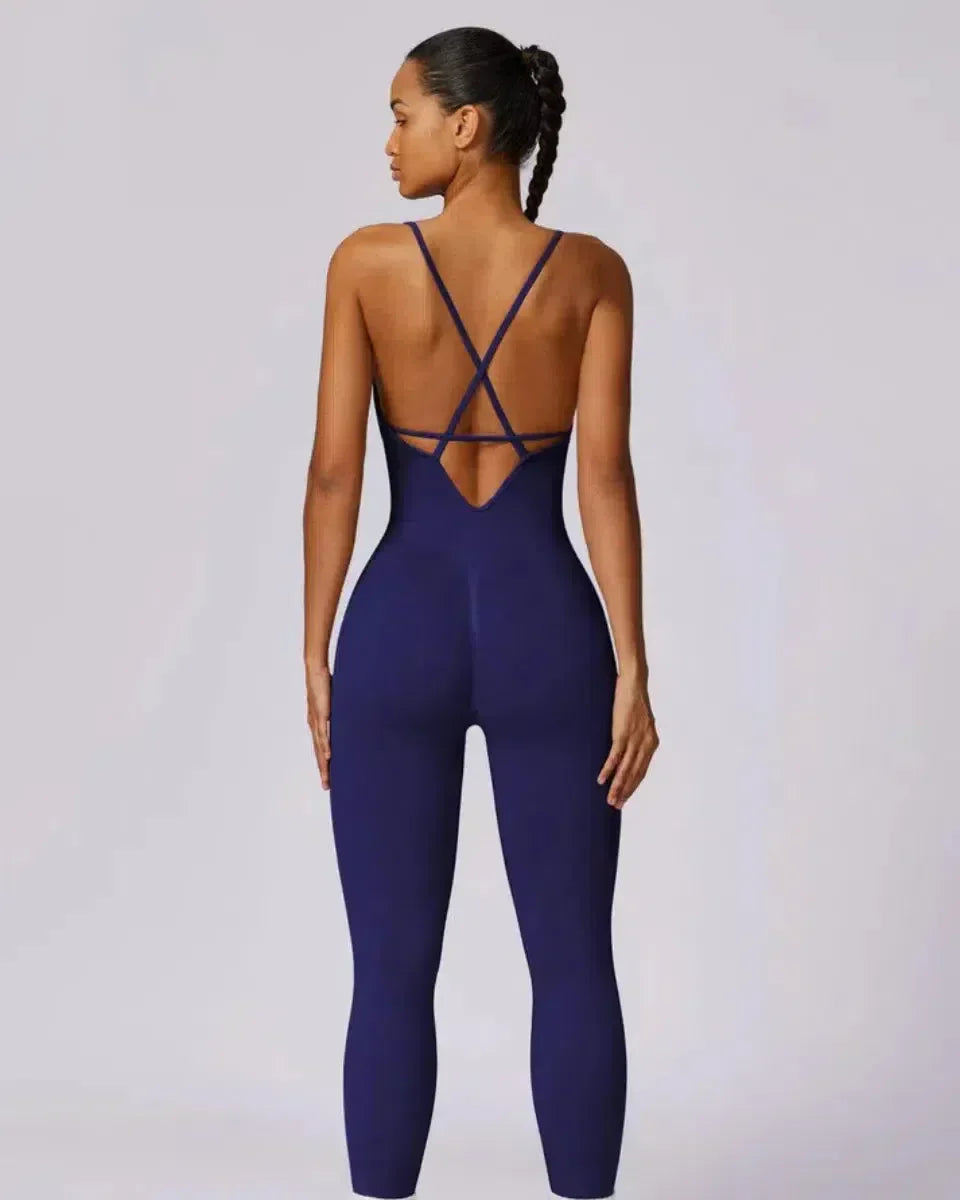 Solara – Dekolt V – Nowoczesny kombinezon sportowy