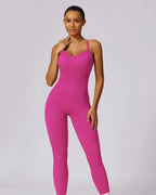 Solara – Dekolt V – Nowoczesny kombinezon sportowy